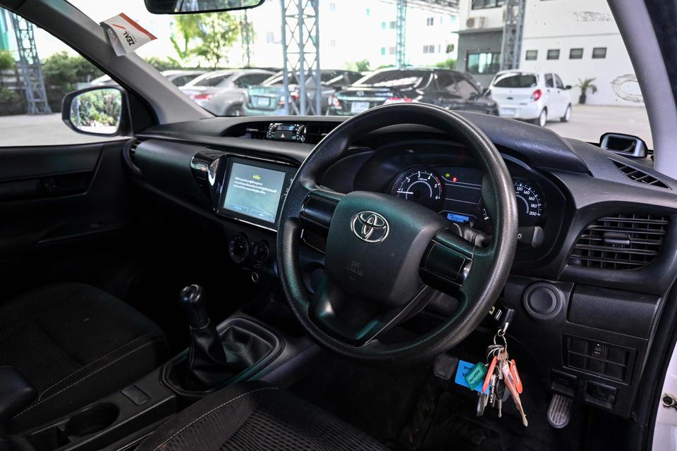 Toyota Revo 2.4 Smartcab Entry 4