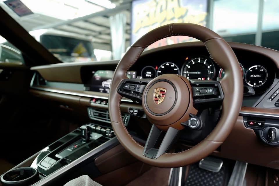 Porsche 911 Carrera 4S (992) 3