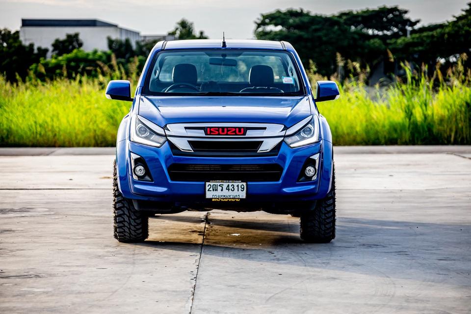 ISUZU D-MAX Hi-lander Cab 1.9 Ddi L ปี 2019 สีน้ำเงิน  2