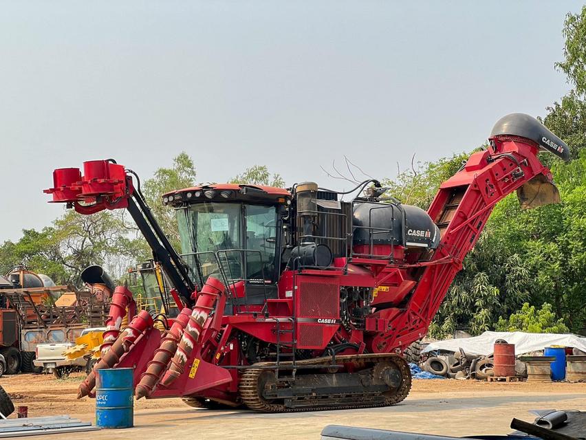 ส่งต่อรถตัดอ้อย CASE IH A8810 ปี 2018