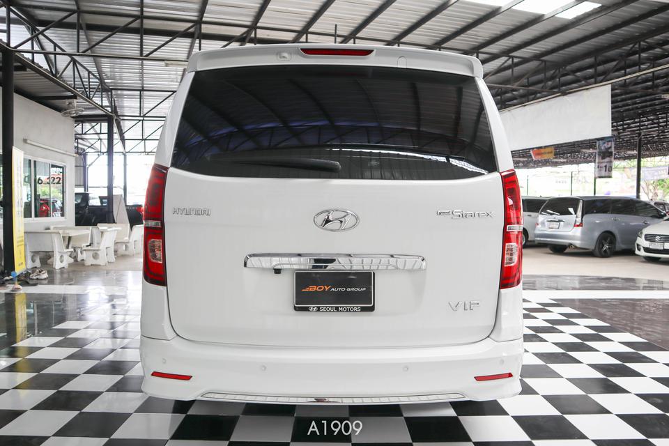 HYUNDAI H1 GRAND STAREX 2.5 VIP (MNC) 2022  3