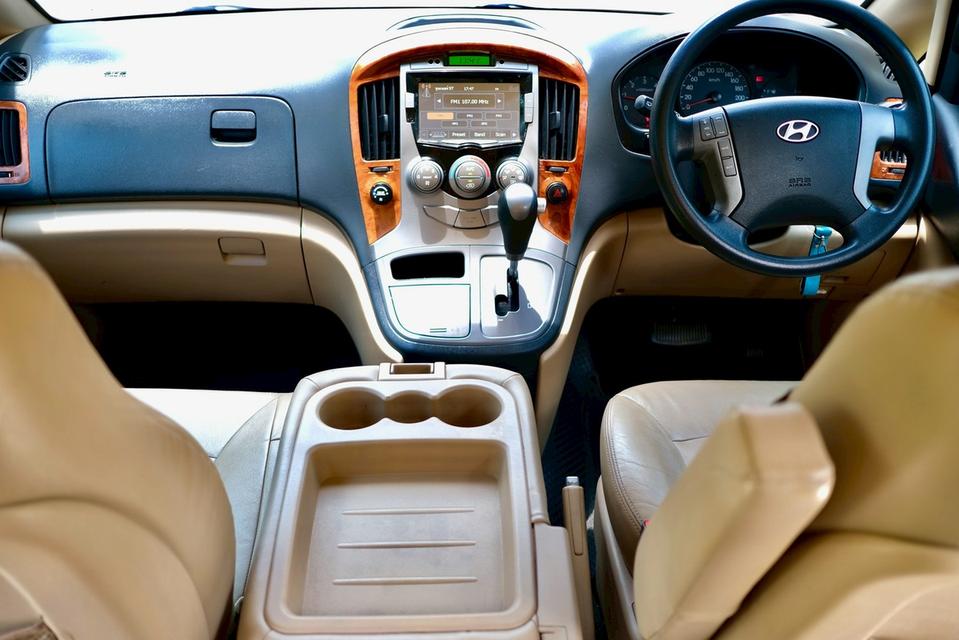 ขาย Hyundai H1 2.5Deluxe ปี15 10