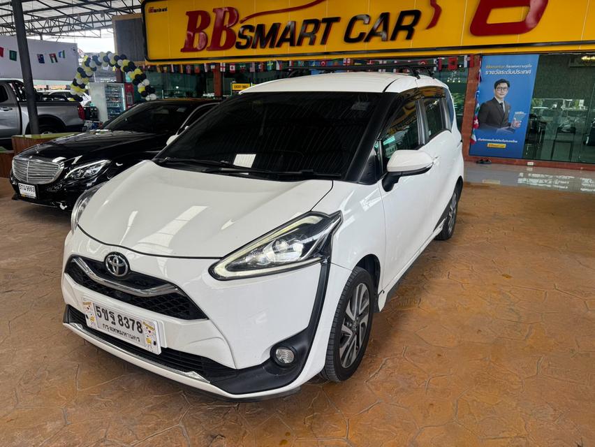 TOYOTA SIENTA 1.5 V AT ปี 2021
