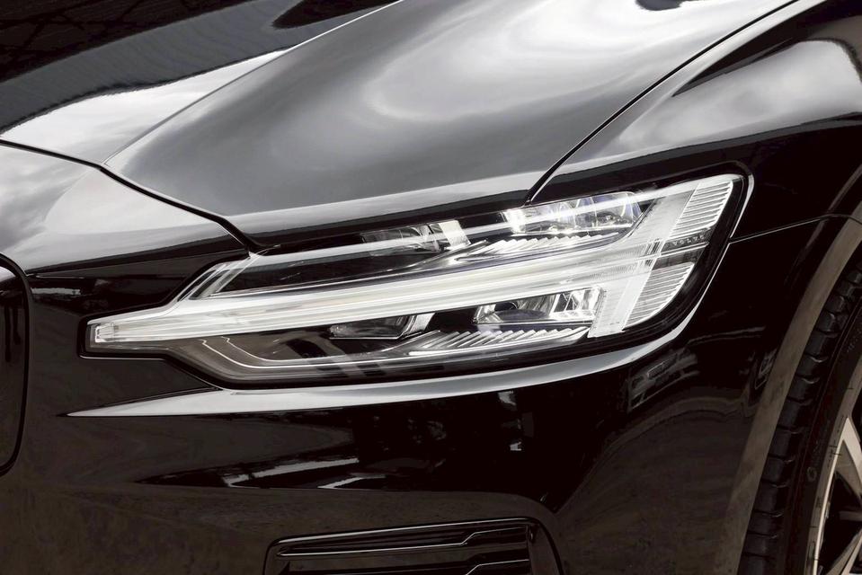 2023 Volvo V60 2.0 Recharge Plus Dark T8 4WD Plug-in Hybrid รถใหม่ ประหยัดไปเกือบล้านบาท 5