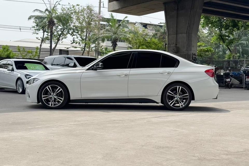 BMW 320d M Performance F30 Sedan AT ปี 2021 8