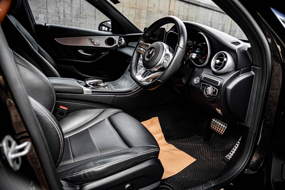 (แจ้งรหัสรถ CBL2314) Mercedes-Benz C300e 2.0 AMG Sport W205 AT 2023 รูปที่ 13