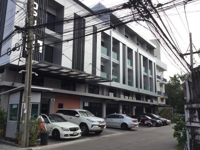 ให้เช่า โฮมออฟฟิศ Home Office  โกดัง 4.5 ชั้น วิภาวดีรังสิต 20 รัชดา19 ใกล้ MRT ลาดพร้าว และ รัชดาภิเษก 15