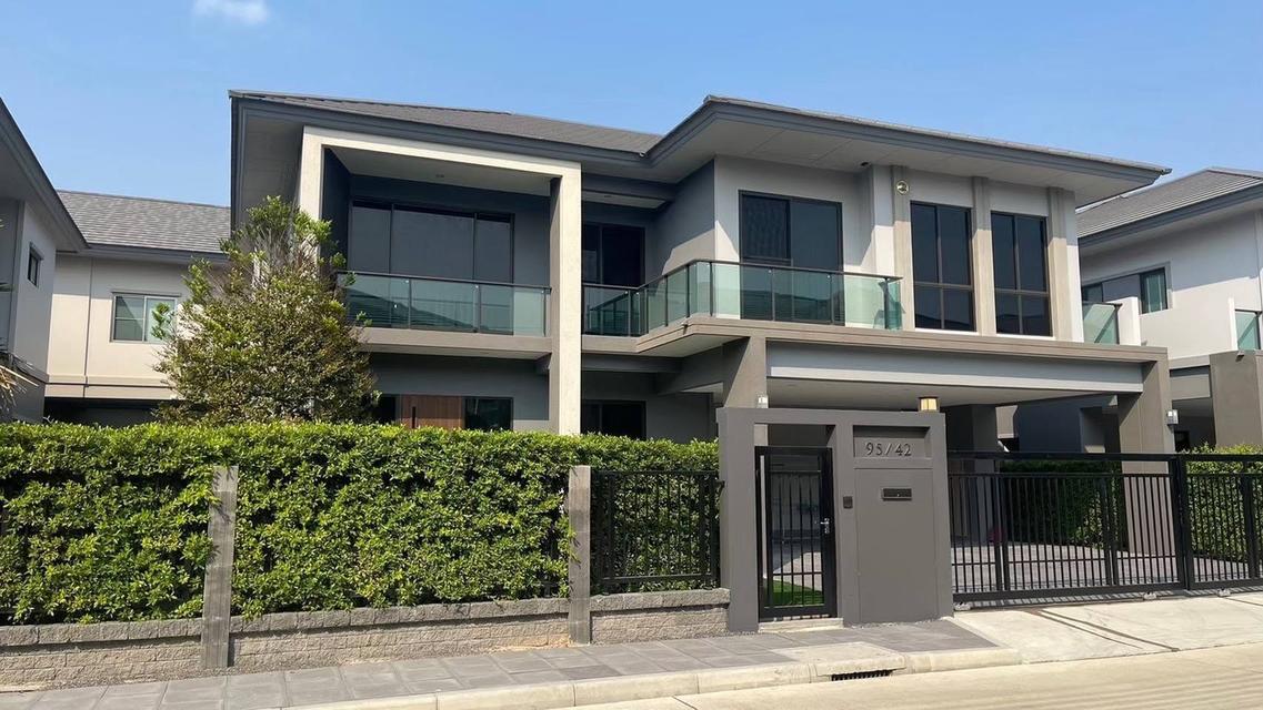 U1499 ให้เช่า บ้านเดี่ยว 2 ชั้น หมู่บ้าน เดอะปาล์ม บางนา-วงแหวน The Palm Bangna-Wongwan บ้านพร้อมเฟอร์ ทำเลดีเดินทางสะดวกเข้าออกได้หลายทาง 1