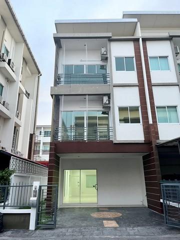 โฮมออฟฟิศ 3 ชั้น 4 ห้องนอน 3 ห้องน้ำ แอร์ ทั้งหมด 5 ตัว ติดถนนนวลจันทร์ ทำออฟฟิศใด้ 1