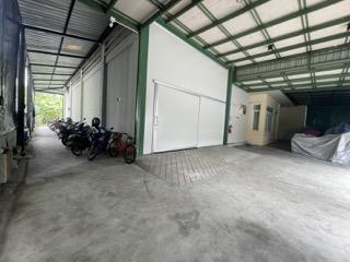 สุดยอดทำเลสีม่วงเพื่อการเติบโต! 200 ตร.ว.กว่า พร้อมโรงงาน/คลังสินค้า หน้ากว้างพิเศษ ถึง 25 เมตร! 2