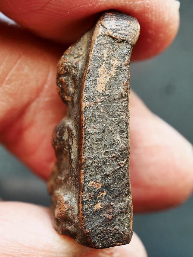 พระผงสุพรรณ พิมพ์หน้าแก่ กรุวัดพระศรีรัตนมหาธาตุ สุพรรณบุรี....เก่าๆ 9