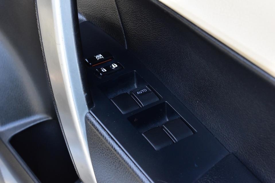 รหัสรถ PB7235 TOYOTA ALTIS 1.6G 2014 เบนซิน 16