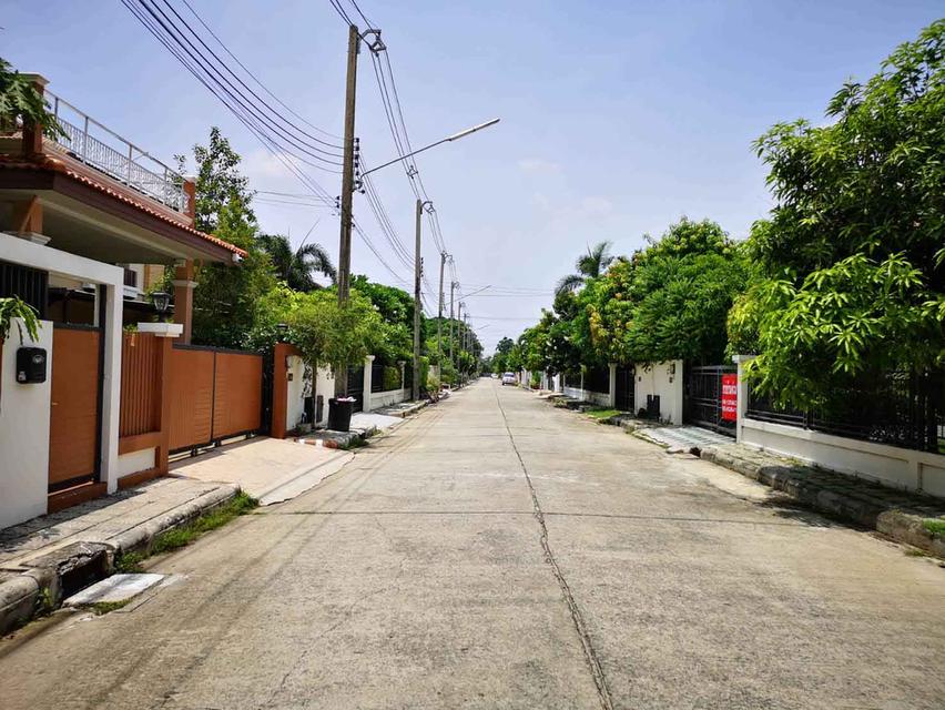 ให้เช่าบ้านเดี่ยวใหม่ 2 ชั้น หมู่บ้านวราบดินทร์ ลำลูกกาคลอง 5 ปทุมธานี  หลังมุม พท.100 ตรว.4นอน 3 น้ำ จอดรถ 4 คัน  มีเฟอร์+เครื่องใช้ไฟฟ้าพร้อมอยู่  ต 5