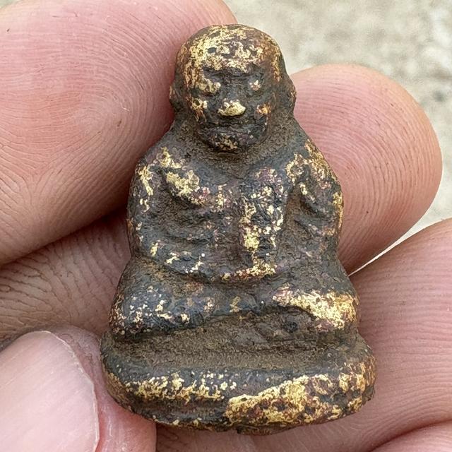 หลวงพ่อเงิน วัดบางคลาน พิมพ์นิยม