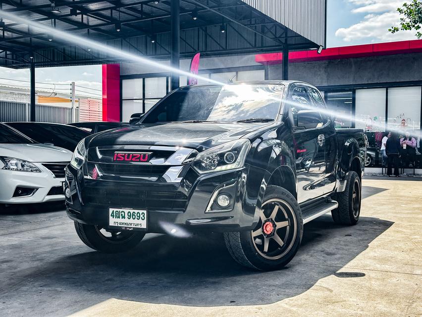 ขายรถ Isuzu D-max 1.9 space cab Hi-Lander L Pickup ปี 2016 สีดำ เกียร์ธรรมดา