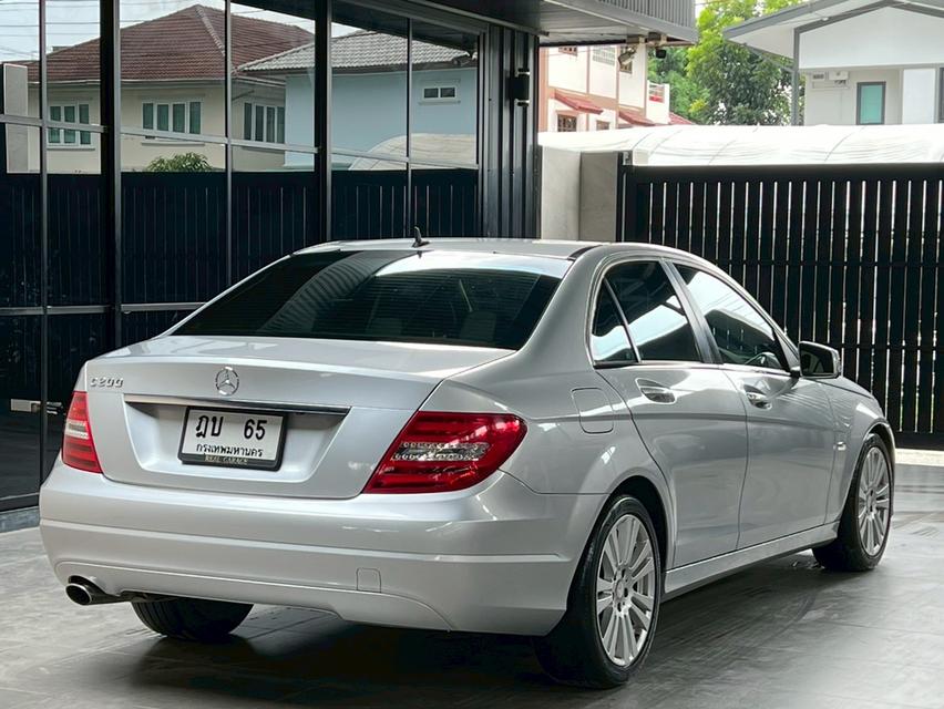 Mercedes-Benz C200 CGI 1.8 W204 Elegance Sedan