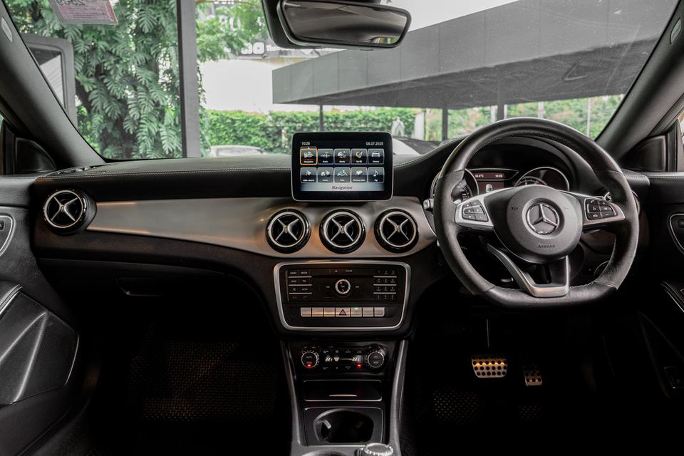 Mercedes-Benz CLA250 AMG White Art Edition ปี 2018 ⭐️เข้าใหม่! 𝐂𝐋𝐀𝟐𝟓𝟎 รุ่น𝐋𝐢𝐦𝐢𝐭𝐞𝐝 วิ่งน้อย 𝟖𝟑,𝐱𝐱𝐱 𝐤𝐦. 👀