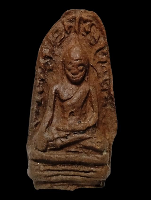 พระรอดพิมพ์ใหญ่กรุวัดมหาวัน