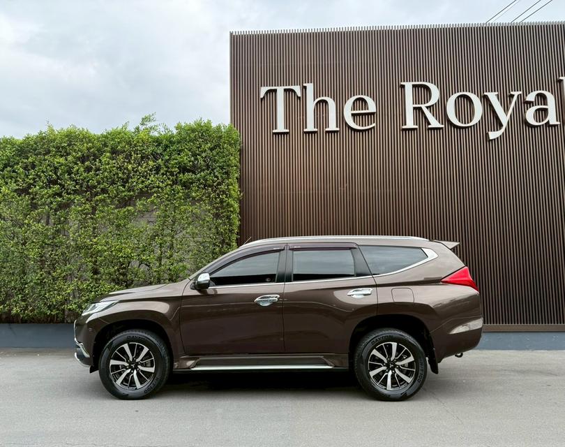 รถมือเดียว ไมล์ 13x,xxx หาได้ที่ไหนต้องคันนี้ Pajero 2.4 GT Premium  NAVI 4WD ปี2017  สีน้ำตาล ดีเซล