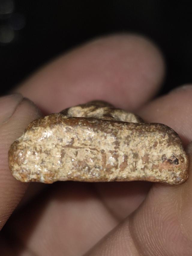 พระนางพญาเข่าตรง พิษณุโลก รูปที่ 2