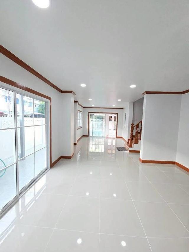 หมู่บ้านปิยวรารมย์เฟส1 11