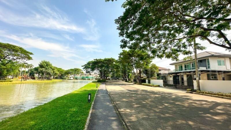 บ้านเดี่ยว มัณฑนา วงแหวน - บางบอน วิวทะเลสาบ Type ใหญ่ที่สุดในโครงการ 19