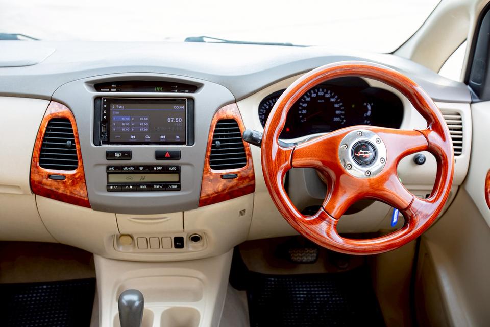 Toyota INNOVA 2.0V AT ปี 2007 สีเทา  14