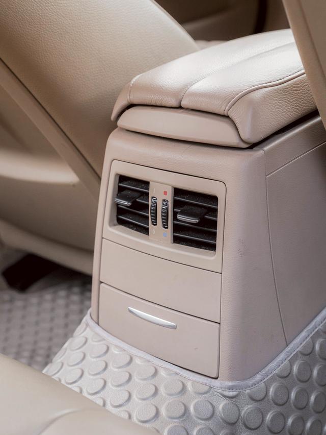 รหัสรถ 67GG5874 BMW 318i E90 ปี 2009 5