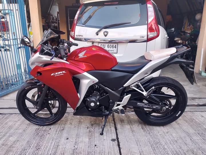 Honda CBR ปี 2010 8