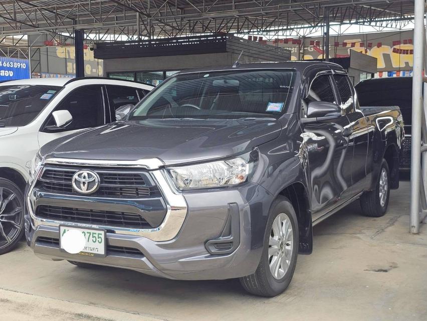 Toyota #Revo 2.4 cab entry เกียร์ธรรมดา ปี 2023 สีเทาเข้ม เครื่องดีเซล รูปย่อยที่ 2
