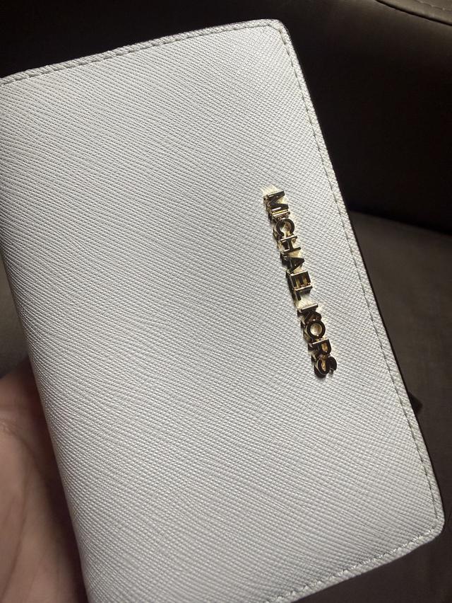 กระเป๋าสตาง์ Michael Kors