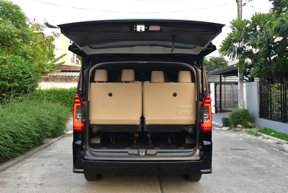 TOYOTA MAJESTY 2.8 Standard 6AT  ปี2020 สีดำ ออโต้ ดีเซล ไมล์ 7x,xxx km 6