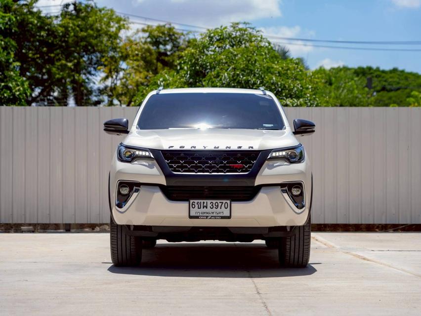 Toyota fortuner 2.4V 2WD ปี 2019 รถบ้านเจ้าของเดียว