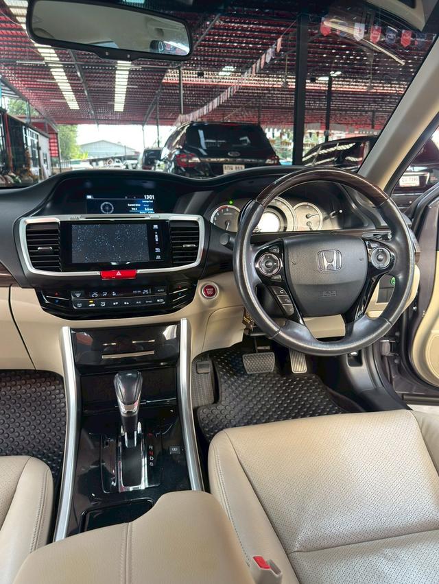 HONDA ACCORD 2.4 EL ปี2017 รถมือเดียว ออกห้างป้ายแดง 11