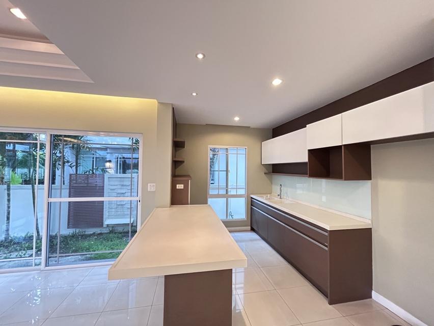 ขายบ้านเดี่ยว หมู่บ้านนันทวันศรีนครินทร์ - 75.6 ตร.ว. 271 ตร.ม. 3นอน 5น้ำ **บ้านใหม่พร้อมเข้าอยู่ ติดจุดขึ้น-ลงทางด่วน เ 4