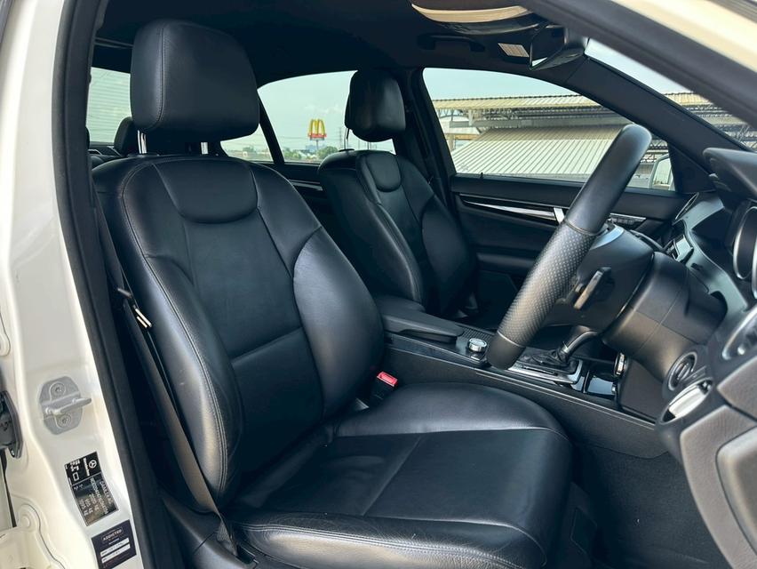Mercedes-Benz C250 CGI 1.8L BlueEFFICINEY AMG (W204) รถมือเดียวออกห้างสภาพสวยพร้อมใช้งาน 11