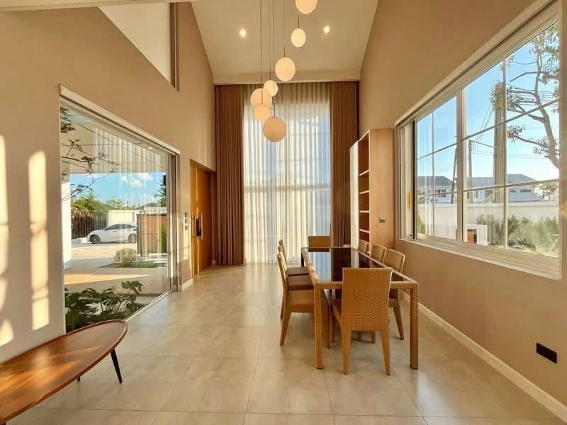 ✨ ให้เช่า Pool Villa หรู 2 ชั้น 4 นอน 5 น้ำ 348 ตรม. ที่ดินกว้าง 213.3 ตรว. เพียง 150,000.-/เดือน (No Pets) 🏊‍♂️ 14