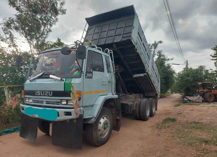 ขายรถบรรทุก Isuzu 10 ล้อ 2 เพลา ดั้มพ์