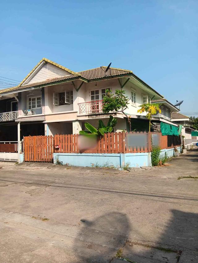 ให้เช่าบ้านเลี้ยงสัตว์ได้ ทาวเฮ้าส์ 2 ชั้น หลังมุม หมู่บ้านพฤกษาบี คลองสาม คลองหลวง ปทุมธานี ใกล้บิ๊กซีคลอง3,ดรีมเวิล์ด,ฟิวเจอร์ 1