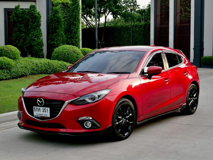 MAZDA 3 2.0S Spotsปี 2015 เข้าศูนย์ทุกระยะ อุปกรณ์ครบ บุ๊คเซอร์วิส กุญแจ2ดอก  6