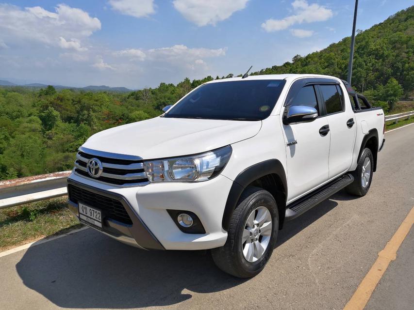 TOYOTA REVO 4 ประตู สีขาว เกียร์ธรรมดา 3