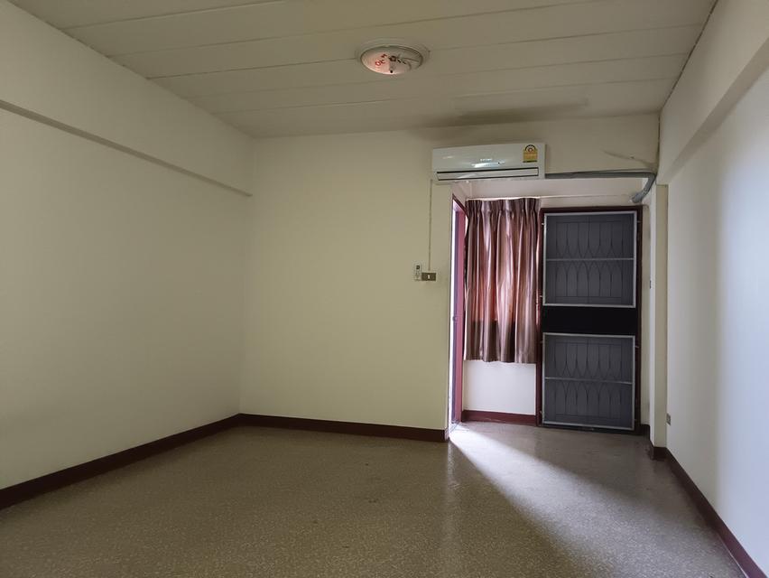 ให้เช่าคอนโด ร่มสุข9คอนโดทาวน์ ติดถนนลาดกระบังใกล้สนามบินสุวรรณภูมิ 2