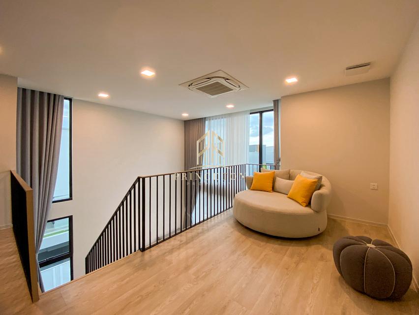 VIVE Krungthep Kreetha Comes with a Private Swimming Pool 13