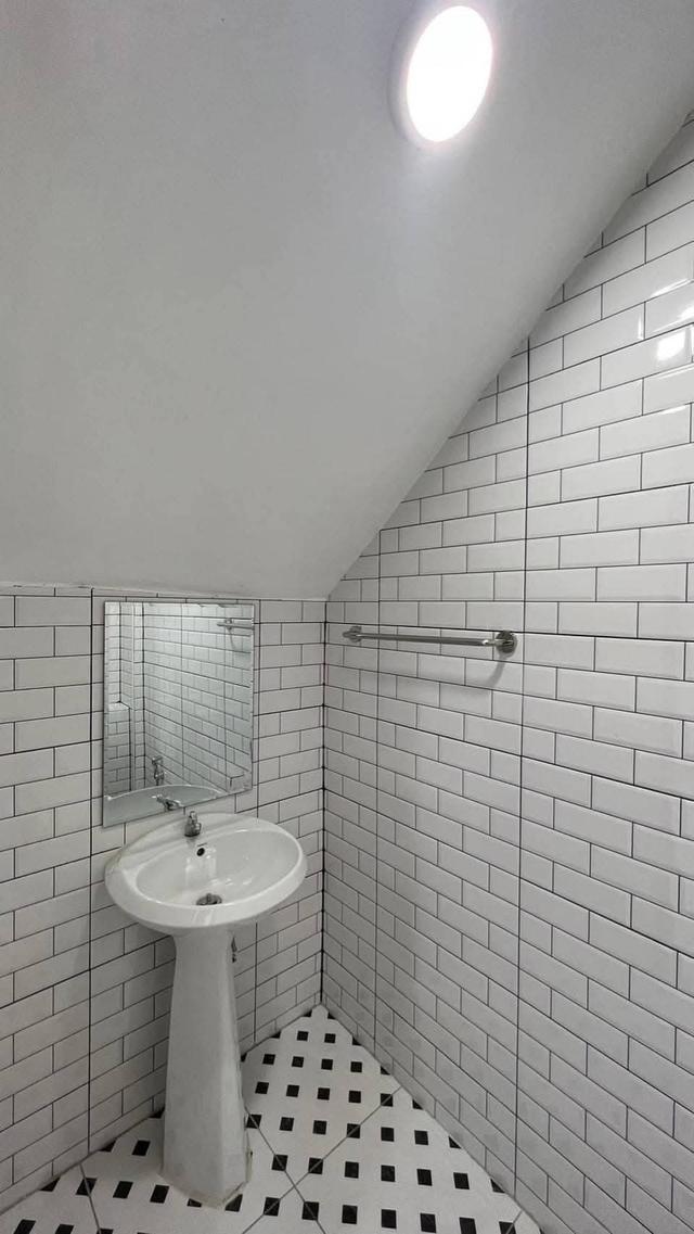 ✨ โอกาสลงทุนสุดคุ้ม ที่แม่อาย เชียงใหม่! ✨ 🏢 อาคารพาณิชย์สร้างใหม่ 4 ชั้น (ขายยกโครงการ 5 คูหา) 📍 ทำเลดี ต.มะลิกา อ.แม่อาย จ.เชียงใหม่ พร้อมเข้าอยู่ 8