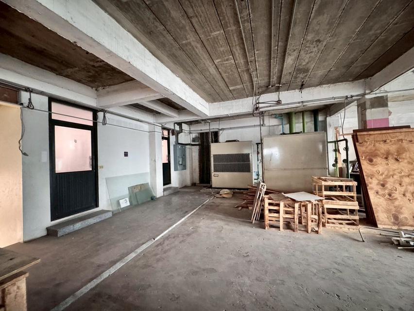 ให้เช่าอาคารพาณิชย์ ชั้น 4 อาคารโล่งสวย เหมาะทำธุรกิจ ติดถนนรามคำแหง (N.1922) 5