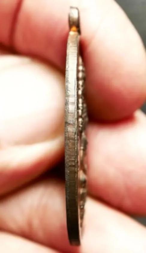 เหรียญนาคปรก รุ่น ๘ รอบ หลวงปู่ทิม อิสริโก วัดละหารไร่ จังหวัดระยอง  3