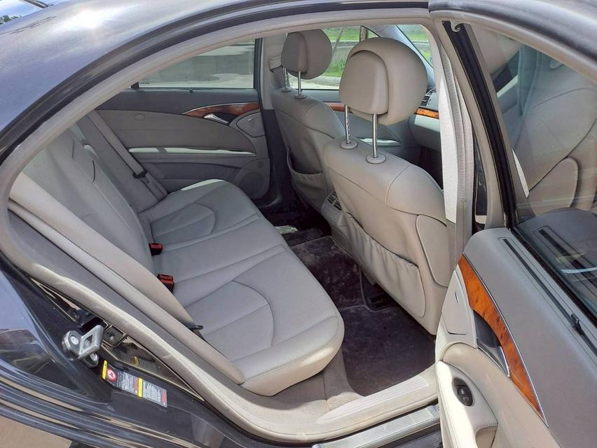 BENZ  E200  W211 NGT โรงงาน ปี 2009  รถสภาพสวยเดิมๆไม่มีอุบัติเหตุ ติดแก๊สจากโรงงาน 14