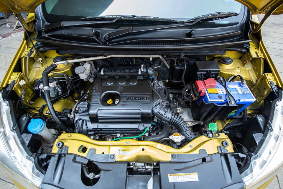 ปี 2015 Suzuki Celerio 1.0GLX Hatchback A/T สีเหลือง 6