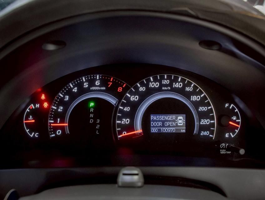 TOYOTA CAMRY 2.0 G ปี 2010 9