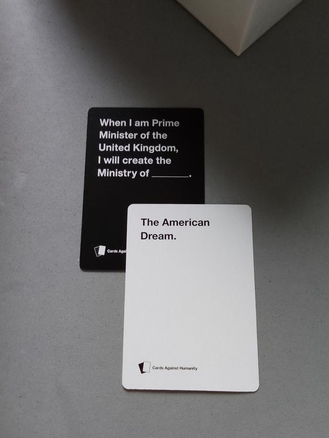 เกมส์ไพ่ Cards Against Humanity